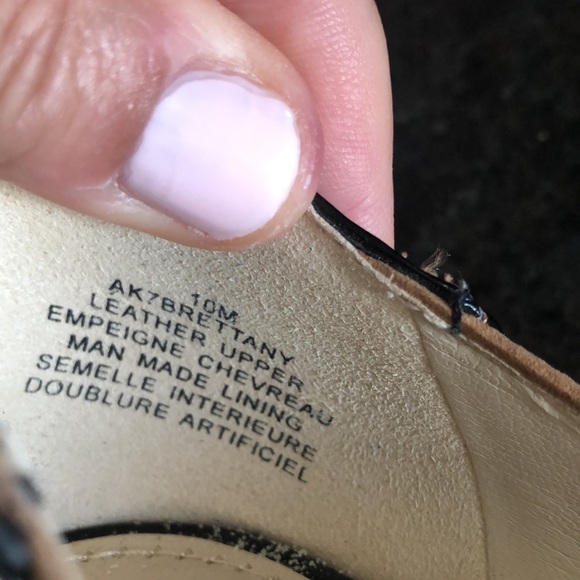 Gorgeous Anne Klein Heels - Picture 4 of 9